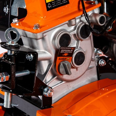 Poza Motocultor Detoolz DZ-MT1002-S001-G01, 8CP, 212CC, benzina 4T, 3 viteze, pornire manuala, fara roti. Poza 36695